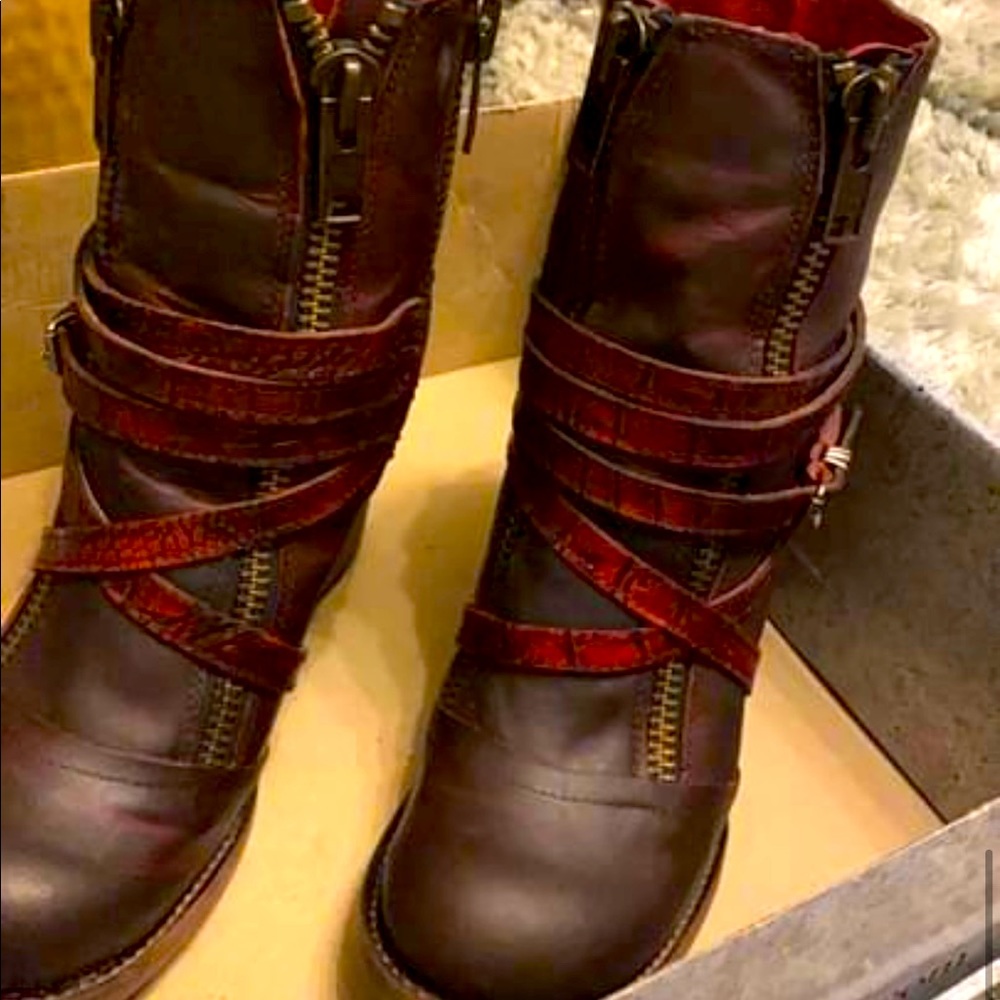 Freebird Balboa size 9 SOLD